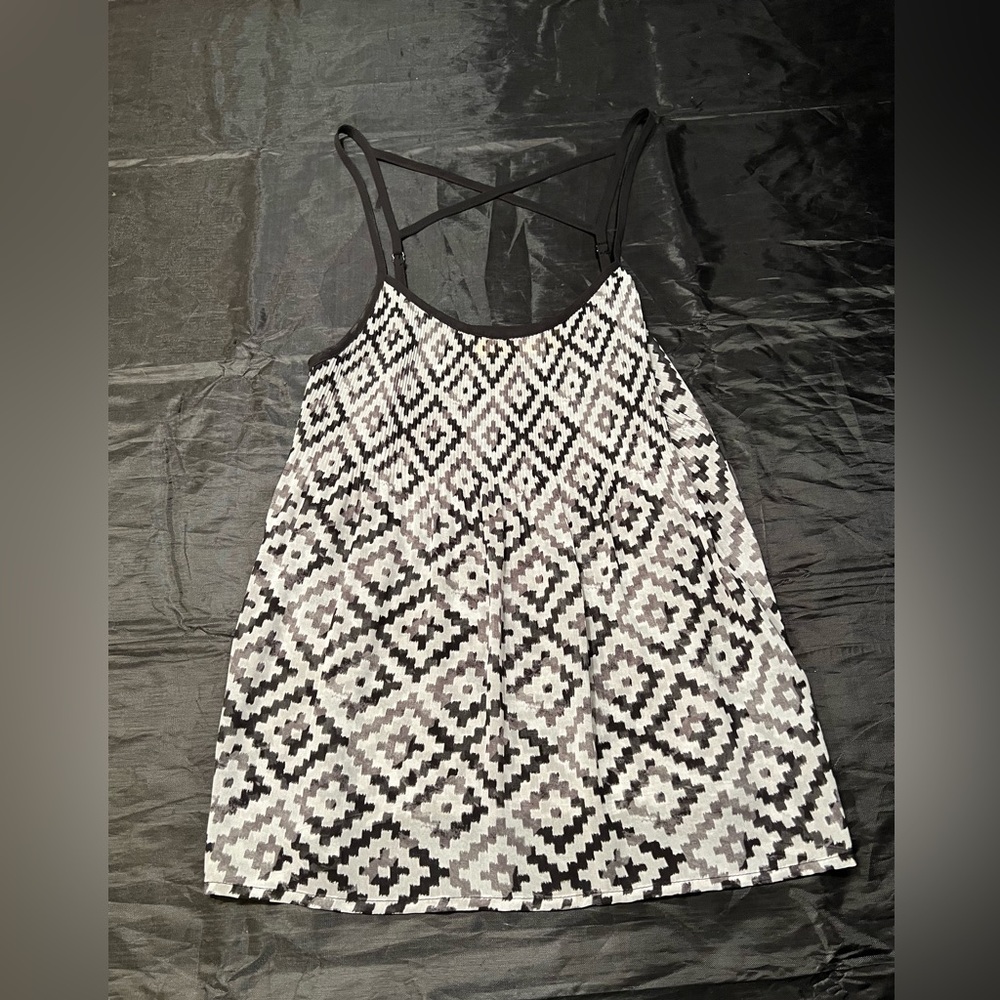 Black and white tank top size small